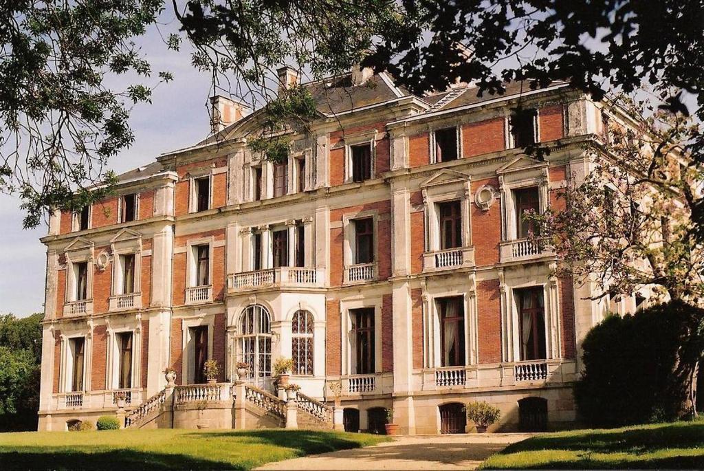 Palais Briau Loireauxence Exterior foto
